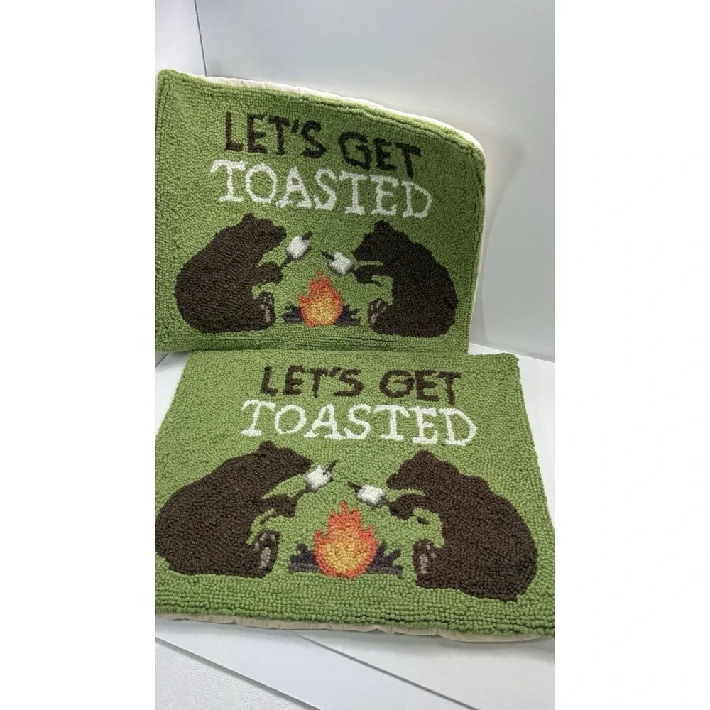 Peking Handicraft "Let's Get Toasted" Bear Campfire Hooked Two Pillow Shams Wool - Picture 2 of 12